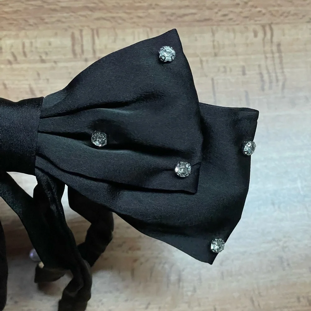 N/A satin bow